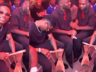 “This guy no just get sense” – Video of Wizkid flaunting drumming skills at an event in Ghana while elections are ongoing in Nigeria sparks reactions (Watch)
